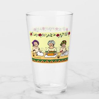Herstellung der perogies, pyrohy, pierogies, glas