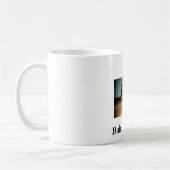 herumgegammeltes barko mit Weihnachtsmannmütze, Kaffeetasse (Links)