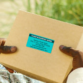 Hervorhebung des Firmennamens auf Aquamarinem, grü