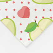 Herz-Äpfel mit rosa Tupfen und Herzen Fleecedecke (Ecke)