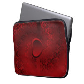 Herz auf rotem Damast Laptopschutzhülle (Vorderseite Links)