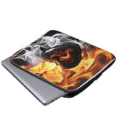 Herz aus Stein inmitten von Flammen Laptopschutzhülle (Vorne Knopf)