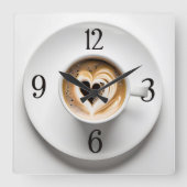 Herz Cappuccino im Weißen Cup Quadratische Wanduhr (Vorderseite)