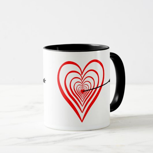 Herz Dartscheibe mit Pfeil Tasse (VorderseiteRechts)
