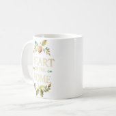 Herz der Zuhause | Tasse personalisierter Name (Vorderseite Links)