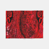 Herz des Chaos – Unendliche rote Spirale Fleecedecke (Vorderseite (Horizontal))