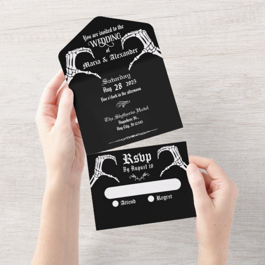 Herz des gotischen Schädels All In One Einladung (Abreißen)