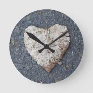 Herz-geformtes Blatt auf Plasterungs-Uhr Runde Wanduhr