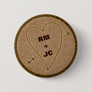 Herz geschnitzte Initialen-hölzerne Baum-Ringe Button