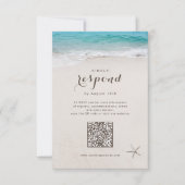Herz im Sandstrand Hochzeit QR-Code RSVP Karte (Vorderseite)