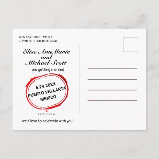 Herz im Sandstrand speichern Sie die Datumskarten Einladungspostkarte (Rückseite)