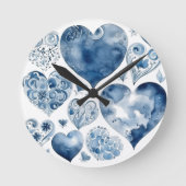 Herz in Delft Blue Runde Wanduhr (Vorderseite)