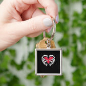 Herz in den Skeletthandschuhen Classic Schlüsselanhänger (Hand)