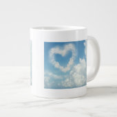 Herz in den Wolken, blauer Himmel-romantischer Jumbo-Tasse (Vorderseite Rechts)