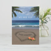 Herz in der Sand (anpassbar) Hochzeit Ankündigung (Stehend Vorderseite)