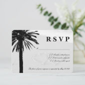 Herz in Sand UAWG Hochzeitskarten | Strand RSVP Karte (Stehend Vorderseite)