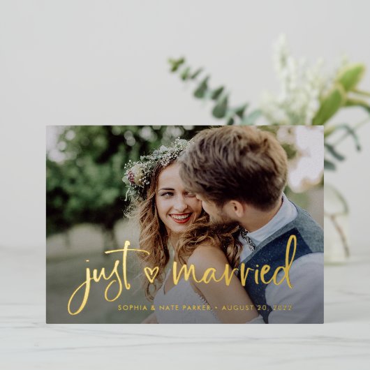 Herz | Just Married Gold Foil Ankündigung (Stehend vorne)
