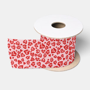 Herz Leopard Muster in Rot auf Blush Satinband