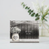 Herz Mason Jar & Gipskraut Rustikale Rett Datum Ankündigungspostkarte (Stehend Vorderseite)