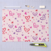 Herz mit roten Pfeilen, lila mit rotem Muster Seidenpapier (Handwerk)