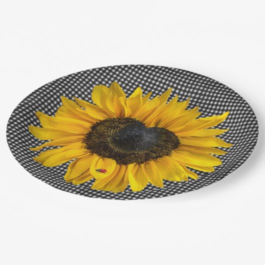 Herz Sonnenblumen und Ladybug auf Gingham Pappteller (Schrägansicht)
