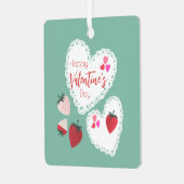 Herz und Erdbeeren Happy Valentines Day Ornament Aus Metall (Vorderseite links)