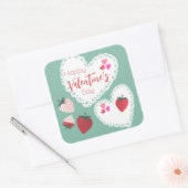 Herz und Erdbeeren Happy Valentines Day Quadratischer Aufkleber (Umschlag)