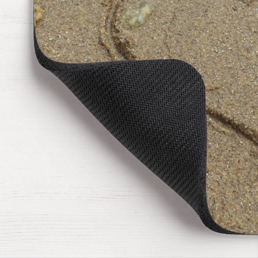 Herz und Muschel auf Strand Mousepad (Ecke)