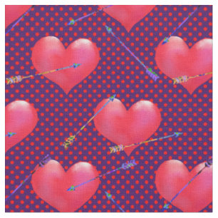 Herz und Pfeile auf Polka Dotted Lila Stoff