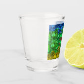 Herz und Schmetterling im Hintergrund der Amazigh- Schnapsglas (Links)