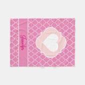 Herz-weißes Silhouette-Rosa Quatrefoil mit Namen Fleecedecke (Vorderseite (Horizontal))