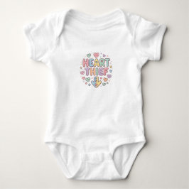 "Herzdieb" Süße Babypyjama - Süßer Valentinstag Baby Strampler