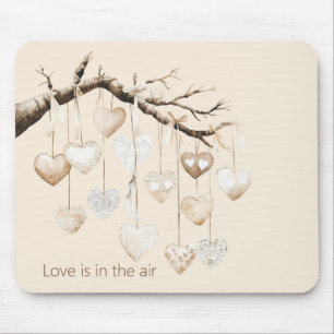 Herzen auf einem Baumzweig Liebe Mousepad