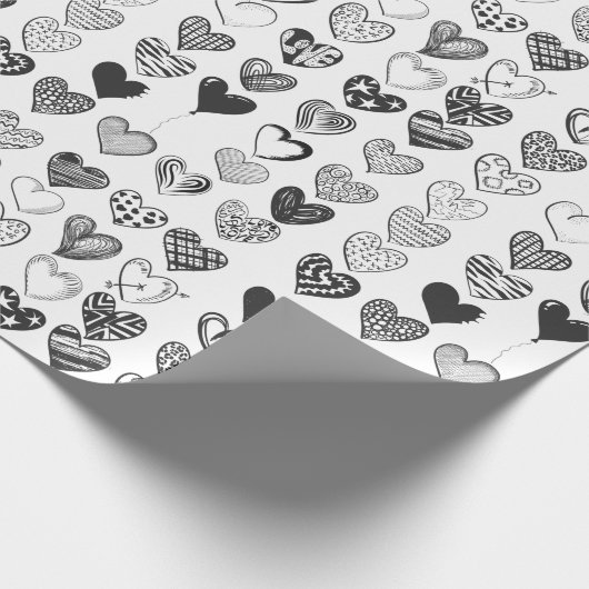 Herzen in Schwarz-Weiß Geschenkpapier (Ecke)