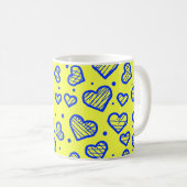 Herzen Muster - Valentinstag inspiriert Kaffeetasse (VorderseiteRechts)