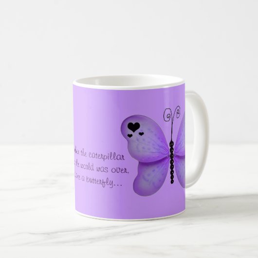 Herzen und lila Schmetterlings-Zitat-Tasse Kaffeetasse (VorderseiteRechts)