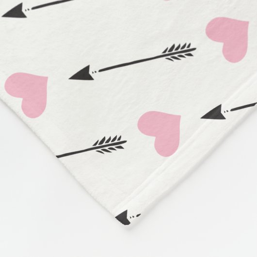 Herzen und Pfeil-personalisierter Fleecedecke (Ecke)