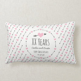 Herzen und Pfeil-personalisierter Lendenkissen