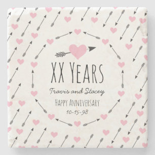 Herzen und Pfeil-personalisierter Steinuntersetzer