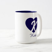 Herzförmige Tasse mit individuellem Monogramm und (VorderseiteRechts)
