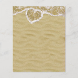 Herzförmige Wasserblasen am Strand