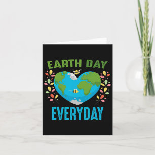 Herzgestalteter Earth Day Alltägliche Bienen Welt- Karte