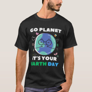 Herzgestalteter Earth Day Alltägliche Bienen Welt- T-Shirt