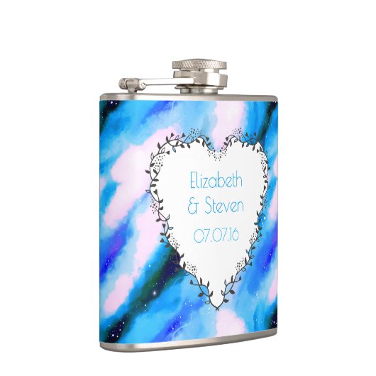 Herzgestalteter Kranz auf Abstrakter blauer Gastge Flachmann (Rechts)