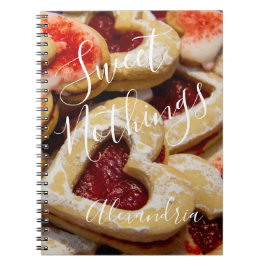 Herzgestalteter Zuckerkeks Sweet Nothing Foto Red Notizblock