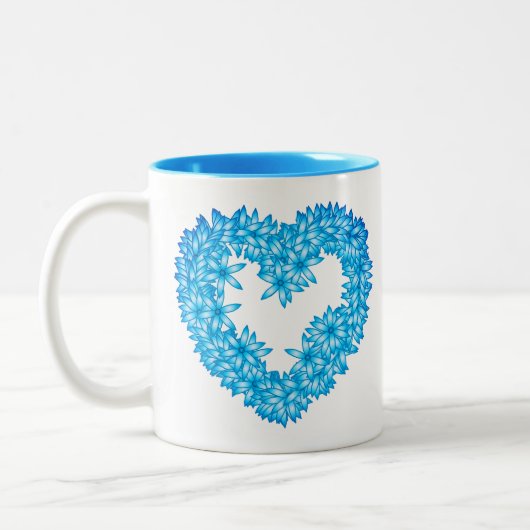 Herzgestreibender Kranz von Blume, Pastel Blau Zweifarbige Tasse (Links)