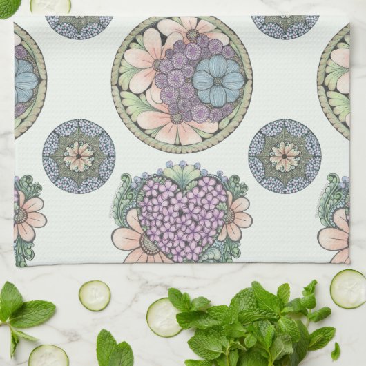 Herzklopfkunst und Blume Geschirrtuch (Gefaltet)