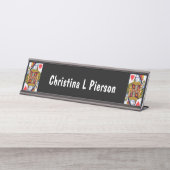 Herzkönigin Verzierte Spielkarte auf schwarz Schreibtischnamensplakette (Vorderseite )