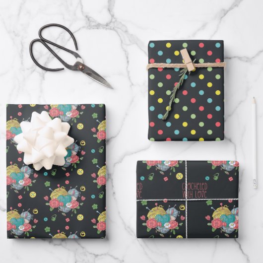 Herzkreuz-Muster mit Liebe verziert Geschenkpapier Set (Vorderseite)