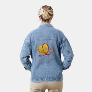 Herzkurve mit medizinischem Stethoskop 1 Jeansjacke